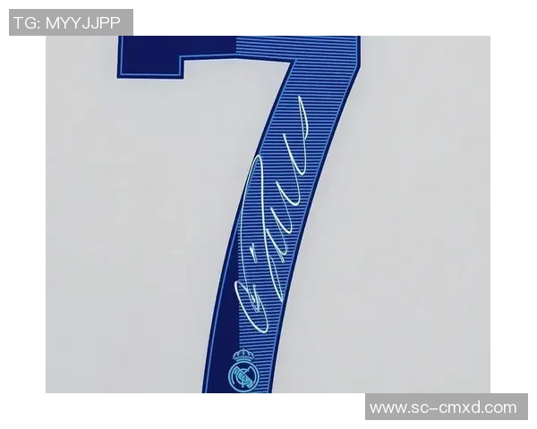 足球明星C罗亲笔签名背后的故事与价值解析 足球明星C罗亲笔签名背后的故事与价值解析